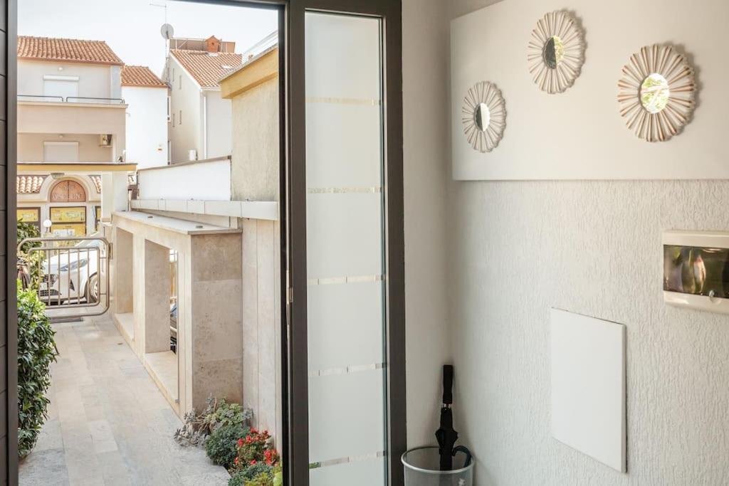 Lori Apartman *
